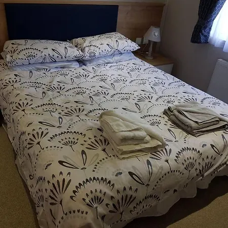 Luxurious 6 Berth In A Quiet Location Holiday home Shanklin