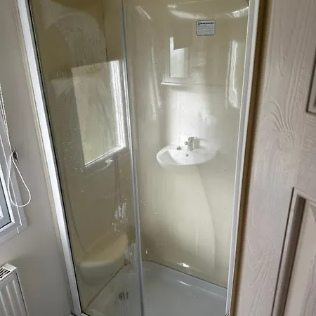 Apartment Deluxe Three Bedroom Caravan *