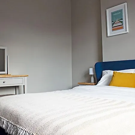 Luxurious Victorian With Garden + Parking Holiday home Shanklin