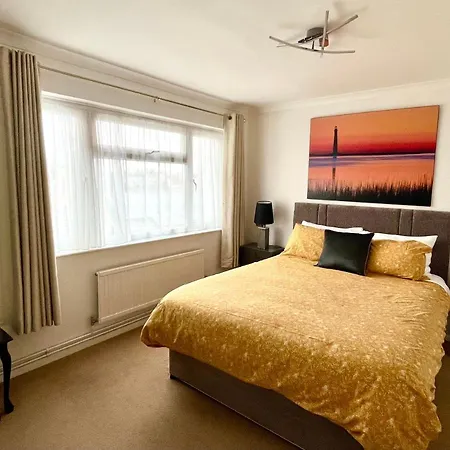 St. Georges House Bed & Breakfast 4*