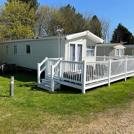 Apartment 3 Bedroom Caravan Mc37, Shanklin, Isle Of Wight