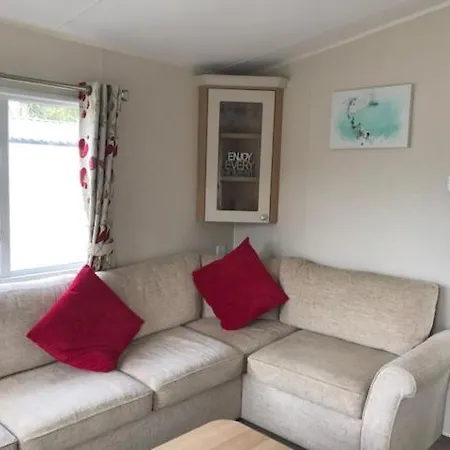 Holiday home Roslyn At Lower Hyde Park, Isle Of Wight
