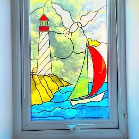 Beautiful 1-bedroom With Pool - Great Ferry Offers *