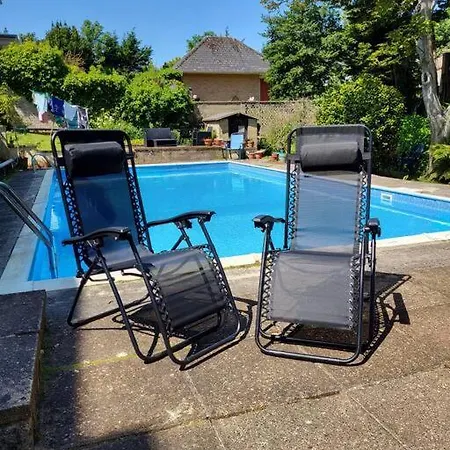 Beautiful 1-bedroom With Pool - Great Ferry Offers