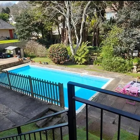 Beautiful 1-bedroom With Pool - Great Ferry Offers Apartment Shanklin
