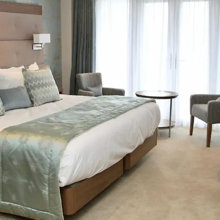 No Hotel *