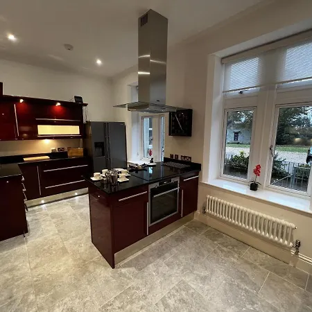 Apartment 2 Manor - Ground Floor Overlooking Park In Old Village Shanklin