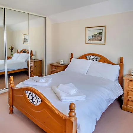Holiday home 4 Bed In Ic068 Shanklin