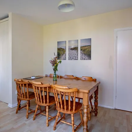 4 Bed In Ic068