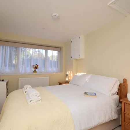 Holiday home 4 Bed In Ic068 *
