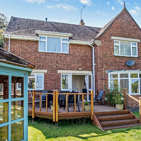4 Bed In Ic068 Holiday home Shanklin