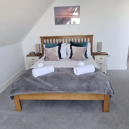 Bayvue & 7, The Bay House Shanklin