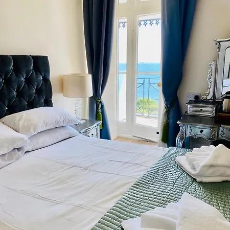 Mentone Hotel