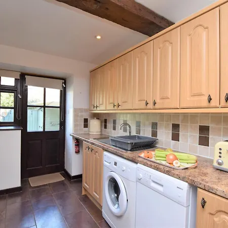 Holiday home 2 Bed In Isle Of Wight Ic059 *