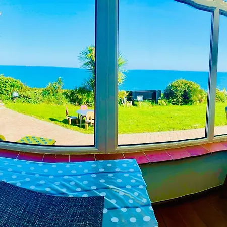 Mentone Hotel