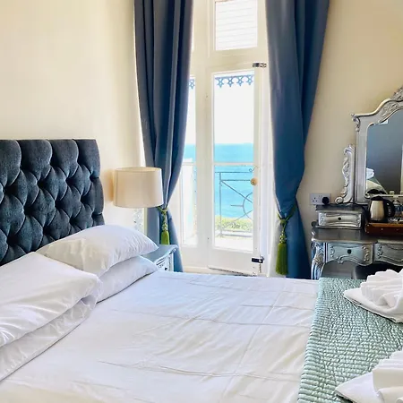 Mentone Hotel