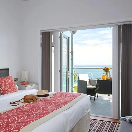 Hotel Luccombe Hall 4*