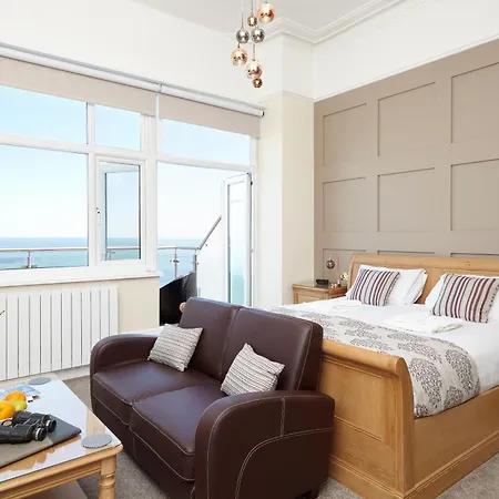 Hotel Luccombe Hall 4*