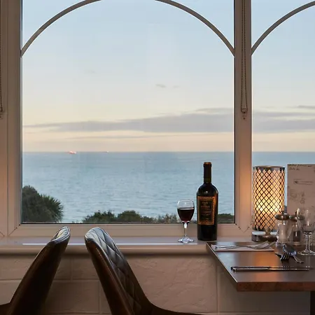 Luccombe Hall 4* Shanklin