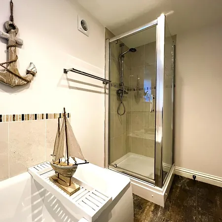Apartment Beautiful 1-bedroom With Pool - Great Ferry Offers Shanklin