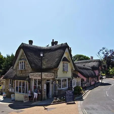 Apartment Beautiful 1-bedroom With Pool - Great Ferry Offers Shanklin