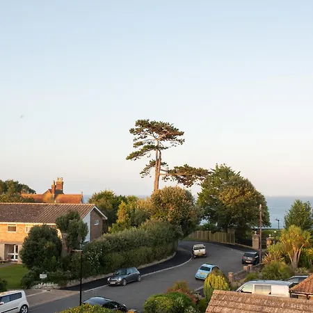 Maycliffe *