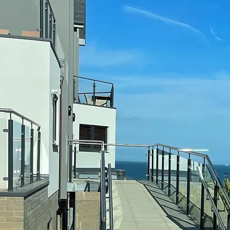 Bayvue & 7, The Bay House * Shanklin