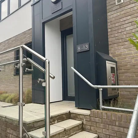 Bayvue & 7, The Bay House Apartment *