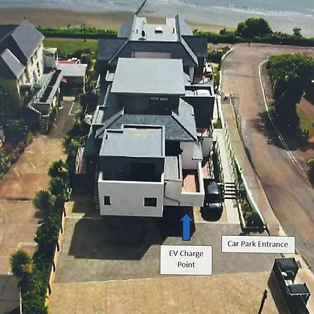 Bayvue & 7, The Bay House
