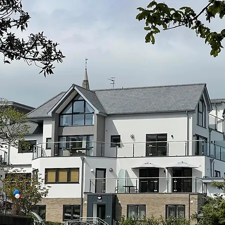 Bayvue & 7, The Bay House Apartment *