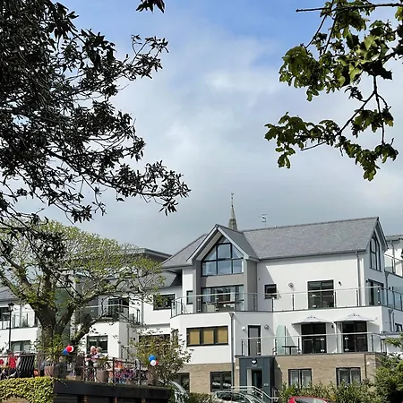 Bayvue & 7, The Bay House Shanklin