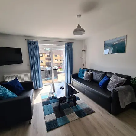 Bayvue & 7, The Bay House Apartment
