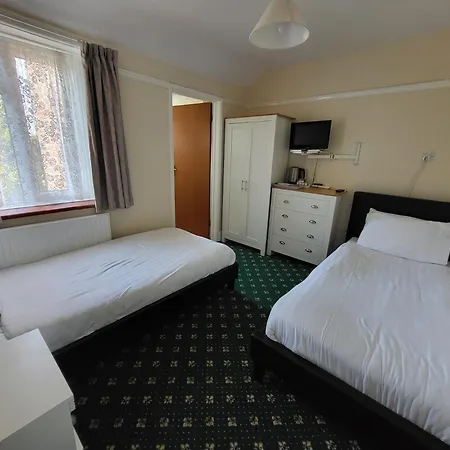 Eastmount Hall 3*