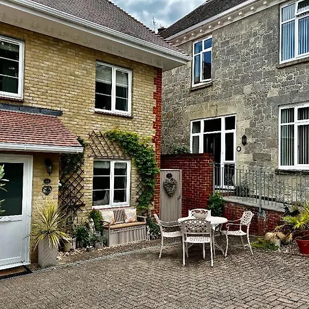 Chestnut Cottage, Rural Retreat