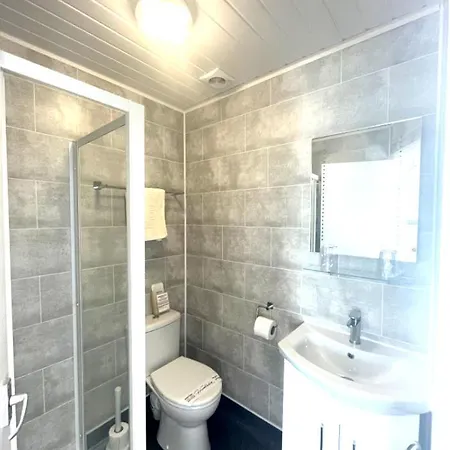 Hambledon Hotel 2*