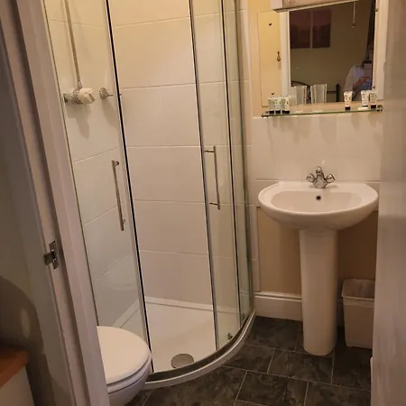 Eastmount Hall Hotel 3*