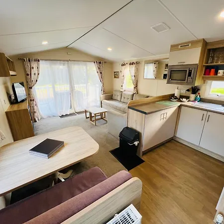 Holiday home 3 Bedroom Caravan Lg17, Shanklin, Isle Of Wight Shanklin