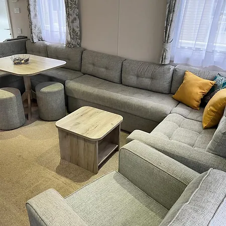 Apartment 3 Bedroom Caravan Mc37, Shanklin, Isle Of Wight