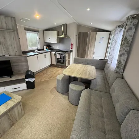 Apartment 3 Bedroom Caravan Mc37, Shanklin, Isle Of Wight Shanklin