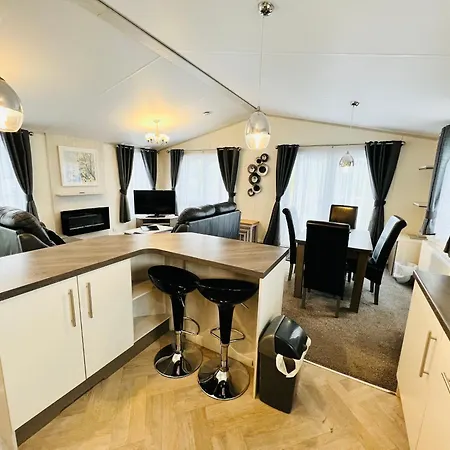 2 Bedroom Lodge, Og30, Shanklin, Isle Of Wight