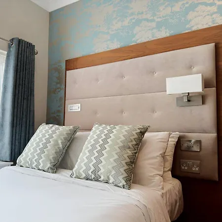 The Fig Tree Hotel *