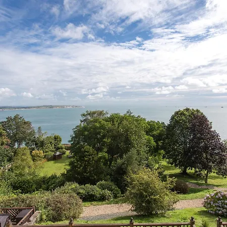 7 The Priory Shanklin
