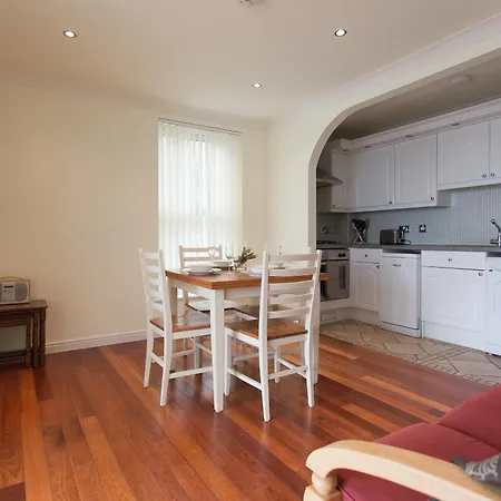 7 The Priory Apartment *