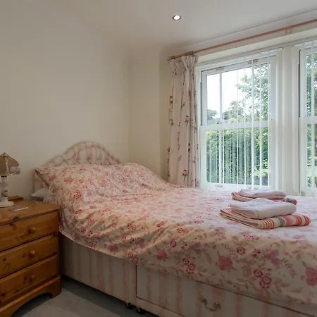 7 The Priory Apartment