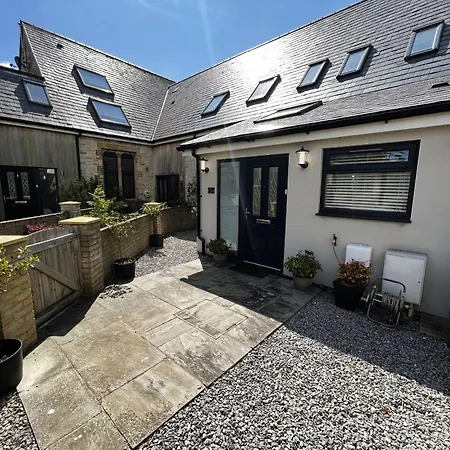 5 Old School Mews Holiday home *