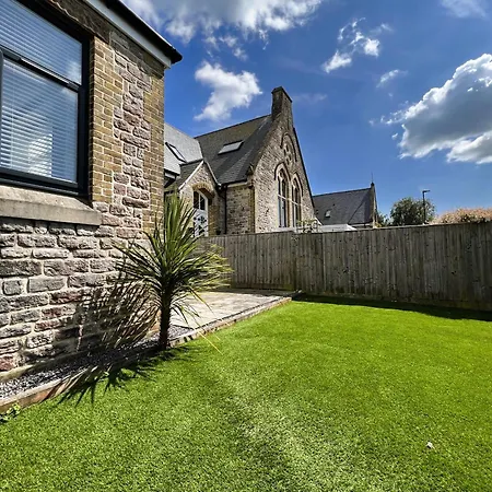 5 Old School Mews Holiday home *