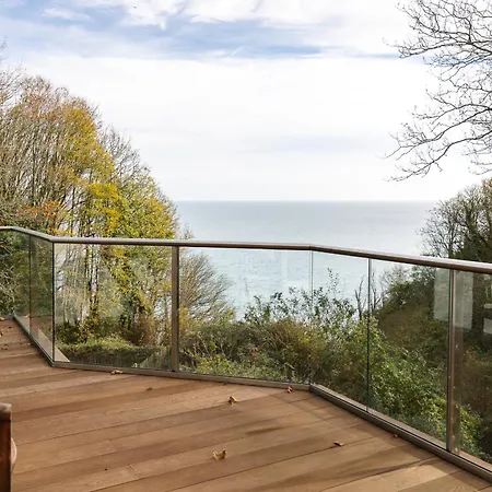 Chácara Luccombe Chine House - Rare Find A Spectacular Secluded Coastal Manor With Breathtaking Ocean View, Near Old Village *