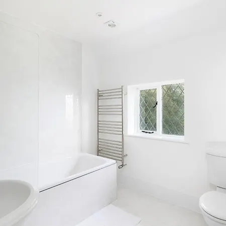 Luccombe Chine House - Rare Find A Spectacular Secluded Coastal Manor With Breathtaking Ocean View, Near Old Village * Shanklin