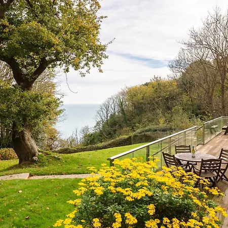 Luccombe Chine House - Rare Find A Spectacular Secluded Coastal Manor With Breathtaking Ocean View, Near Old Village Shanklin