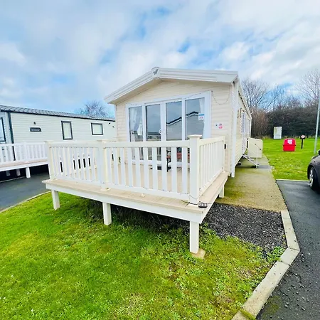 3 Bedroom Caravan Og35, Lower Hyde, Shanklin
